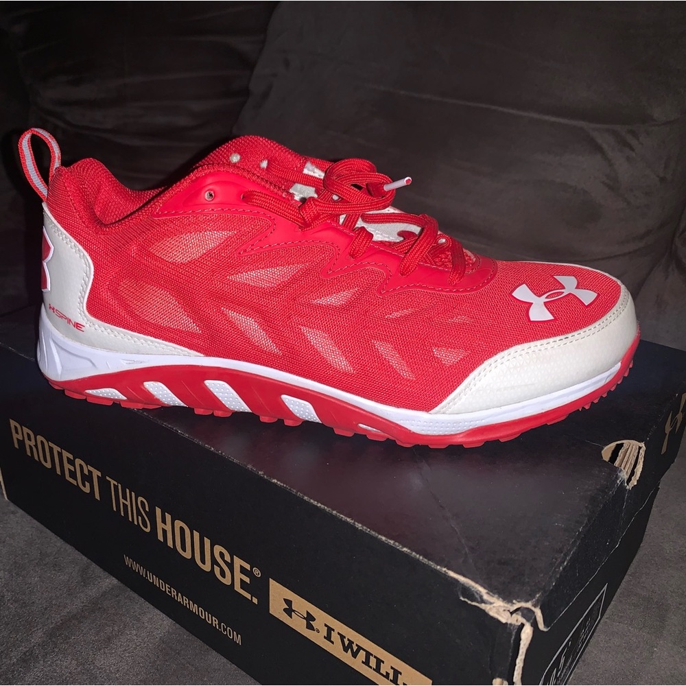 Under Armor Kicks - image 4